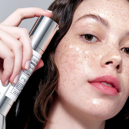 סרום 'מיקרו מחטים 50' עדין למראה עור פנים זוהר ובריא 50 מ"ל | VT