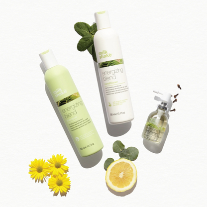 שמפו ממריץ לעיבוי שיער דק, דליל ושביר מסדרת 'אנרג'ייזינג בלנד' 300 מ"ל | milk_shake