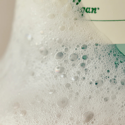 ג'ל ניקוי מאוזן ומרגיע עם קינואה להסרת איפור וניקוי העור | 180 מ"ל | AXIS-Y