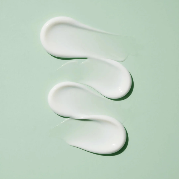 תחליב הגנה SPF50 מועשר בסנטלה להרגעת עור פנים מגורה 50 גרם - mixsoon