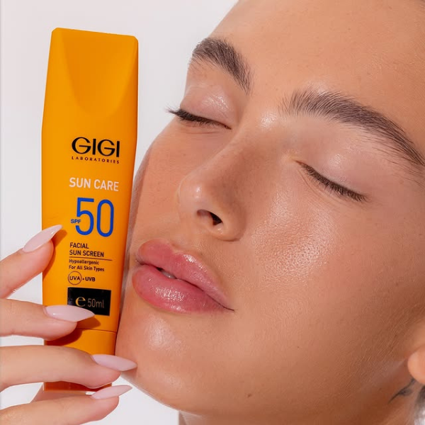 תחליב הגנה לעור הפנים SPF50 מסדרת 'סאן קר' 50 מ"ל | GIGI