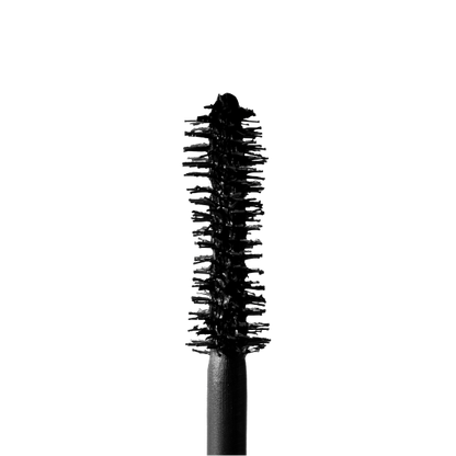 מסקרה 'More Than A Legend' מאריכה ומעבה - Inglot