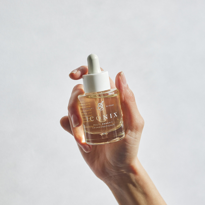 סרום ויטמין סי 15% 'SKIN ELIXIR' להבהרת כתמי פיגמנטציה והענקת זוהר 30 מ"ל | ICONIX