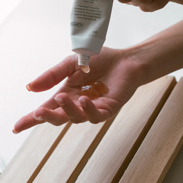 Ama Lurra exfoliating facial gel