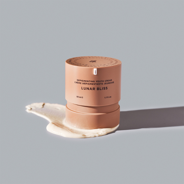קרם 'LUNAR BLISS' להבהרת פיגמנטציה והצערת עור הפנים 50 מ"ל | ICONIX