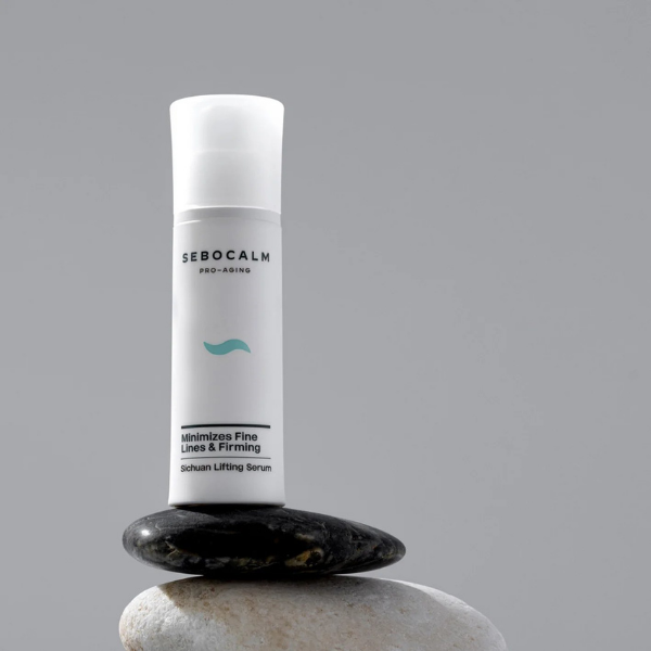 סרום סצ'ואן ליפטינג למיצוק וצמצום קמטוטים מסדרת פרו אייג'ינג | 30 מ"ל | SeboCalm