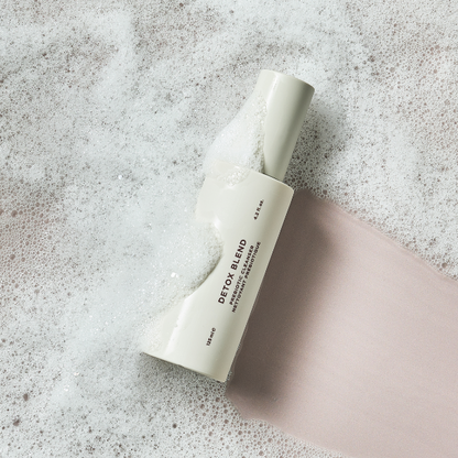 סבון פרה-ביוטי 'DETOX BLEND' לניקוי עמוק של עור הפנים 125 מ"ל | ICONIX