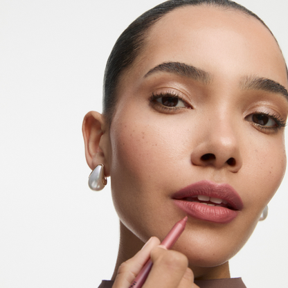 עיפרון שפתיים קרמי ועמיד עם פיגמנט עז | Inglot