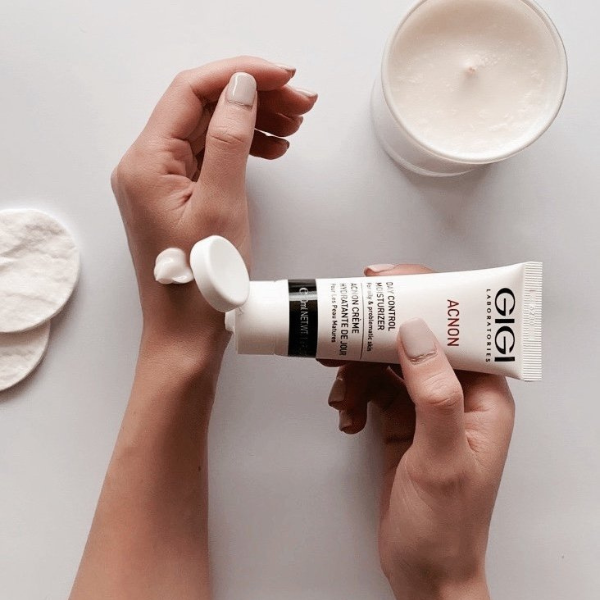 GIGI Acnon Day Control Moisturizer 