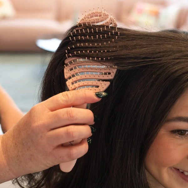 מברשת האווירודינמית לפתיחת קשרים ויבוש מהיר במיוחד בצבע שמפניה - פרמר